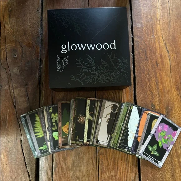 Glowwood Oracle Set Complete- Like New - Picture 3 of 7